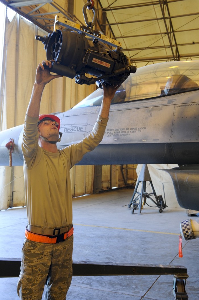 Súng máy M61 Vulcan - "Hỏa thần vô ảnh" trên tiêm kích F-16 của Mỹ ảnh 8